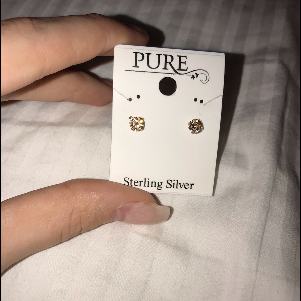 Pure Sterling sliver earrings! 👂💍